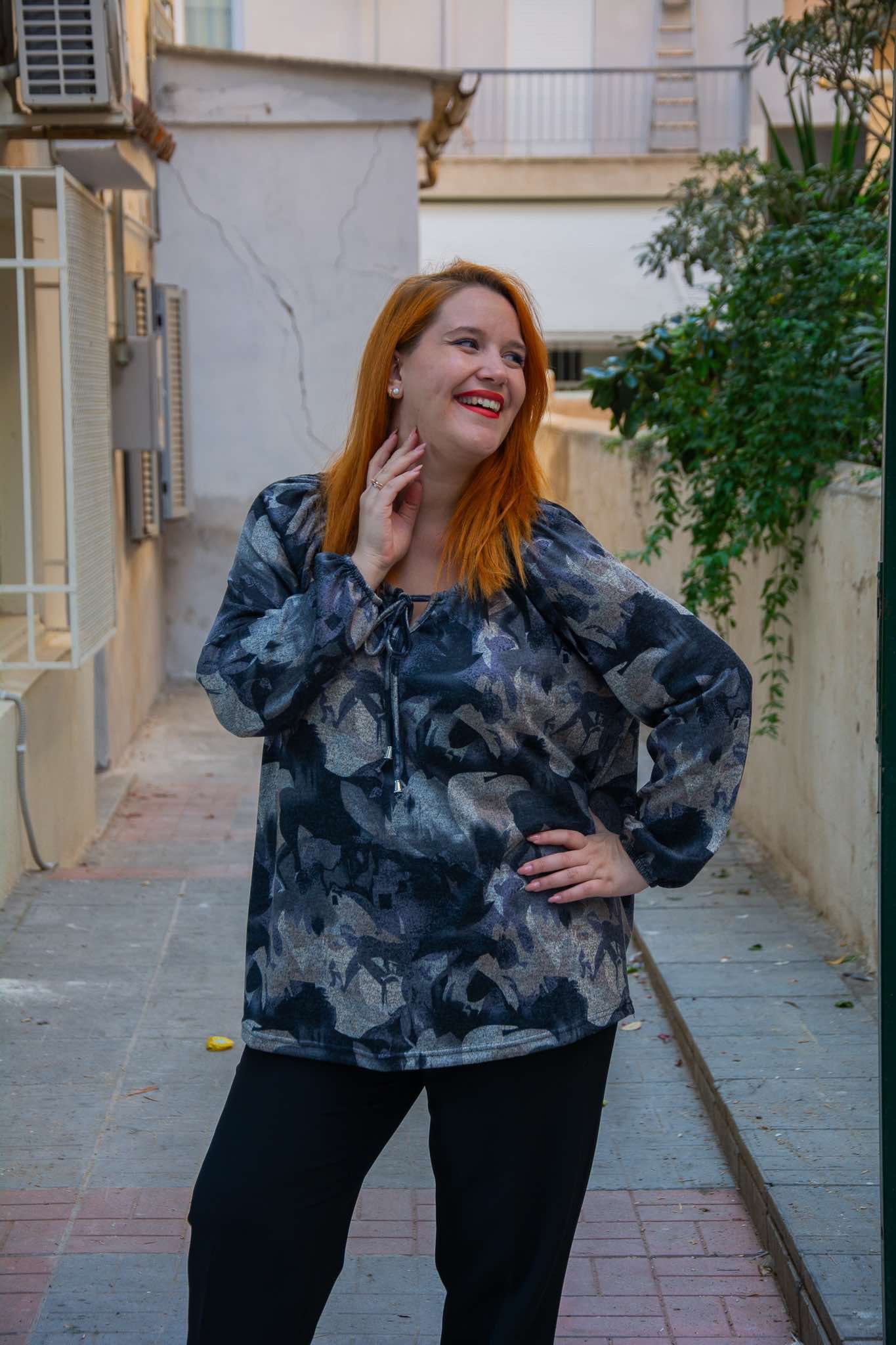 ΜΠΛΟΥΖΑ ΕΜΠΡΙΜΕ ΜΕ ΚΟΡΔΟΝΙ ΣΤΟ ΝΤΕΚΟΛΤΕ - Image 6