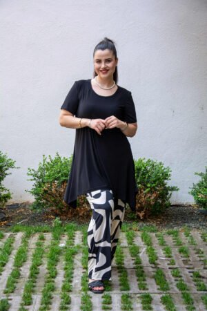 ΜΠΛΟΥΖΑ ΚΟΝΤΟΜΑΝΙΚΗ ΜΕ ΜΥΤΕΣ