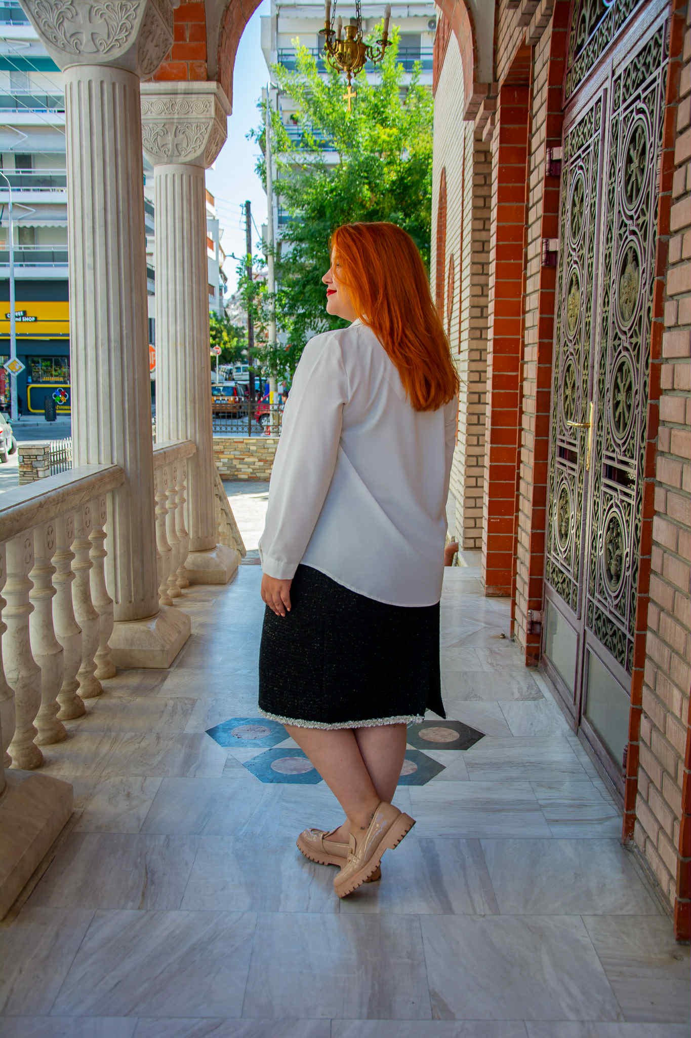 ΠΟΥΚΑΜΙΣΟ ΜΕ ΚΙΠΟΥΡ ΔΑΝΤΕΛΑ ΣΤΟ ΠΕΤΟ - Image 5