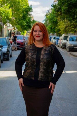 ΜΠΛΟΥΖΑ ΜΕ ΜΠΕΖ ΛΕΠΤΟΜΕΡΕΙΕΣ ΚΑΙ ΣΤΡΑΣ