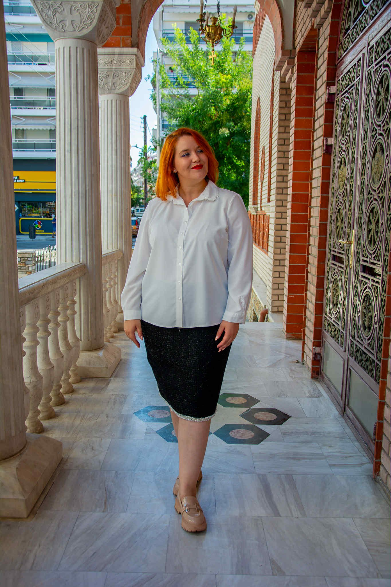 ΠΟΥΚΑΜΙΣΟ ΜΕ ΚΙΠΟΥΡ ΔΑΝΤΕΛΑ ΣΤΟ ΠΕΤΟ - Image 2