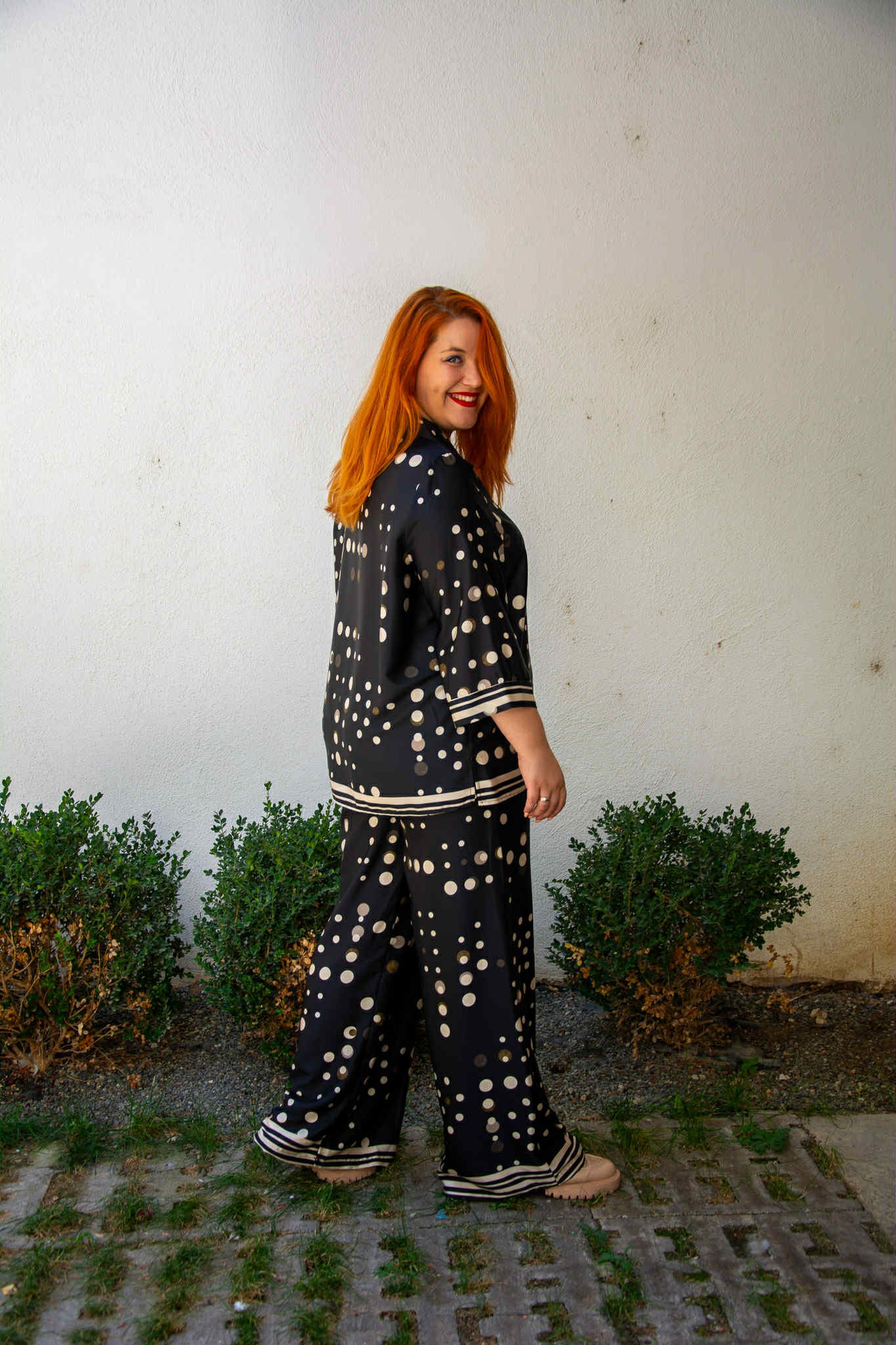 ΣΕΤ ΠΟΥΚΑΜΙΣΟ ΜΕ ΠΑΝΤΕΛΟΝΑ ΣΑΤΕΝ ΜΑΥΡΟ ΠΟΥΑ - Image 2