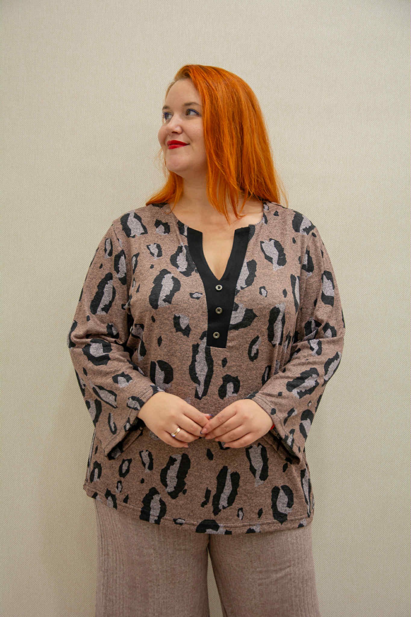 ΜΠΛΟΥΖΑ ΜΟΧΕΡ ΜΕ V-ΝΤΕΚΟΛΤΕ ΚΑΙ ΚΑΜΠΑΝΑ ΜΑΝΙΚΙ | ΑΝΙΜΑΛ ΡΟΖ - Image 3