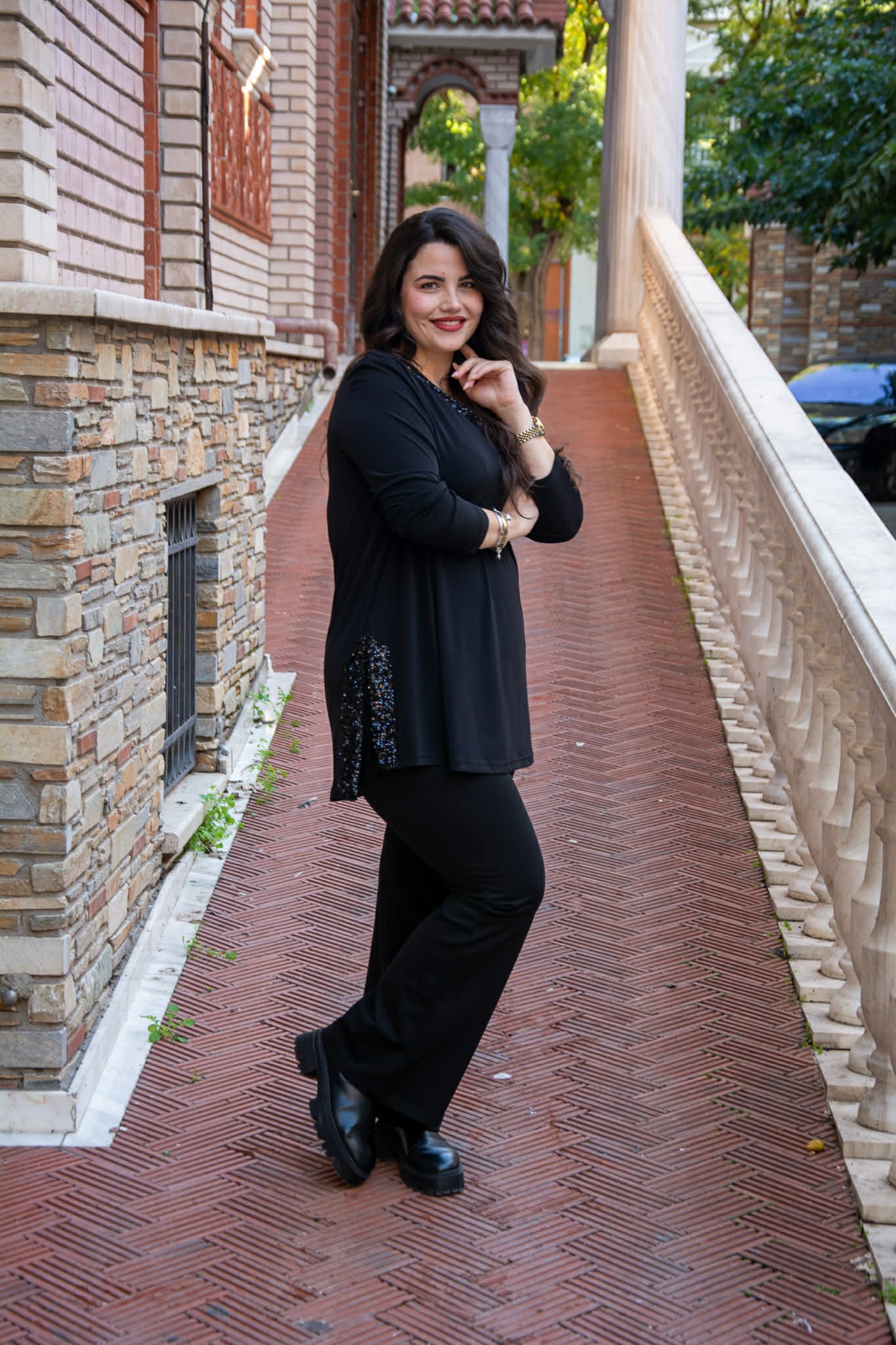 ΜΠΛΟΥΖΑ ΜΕ ΠΑΓΙΕΤΑ ΣΤΟ ΝΤΕΚΟΛΤΕ ΚΑΙ ΣΤΑ ΠΛΑΙΝΑ - Image 3