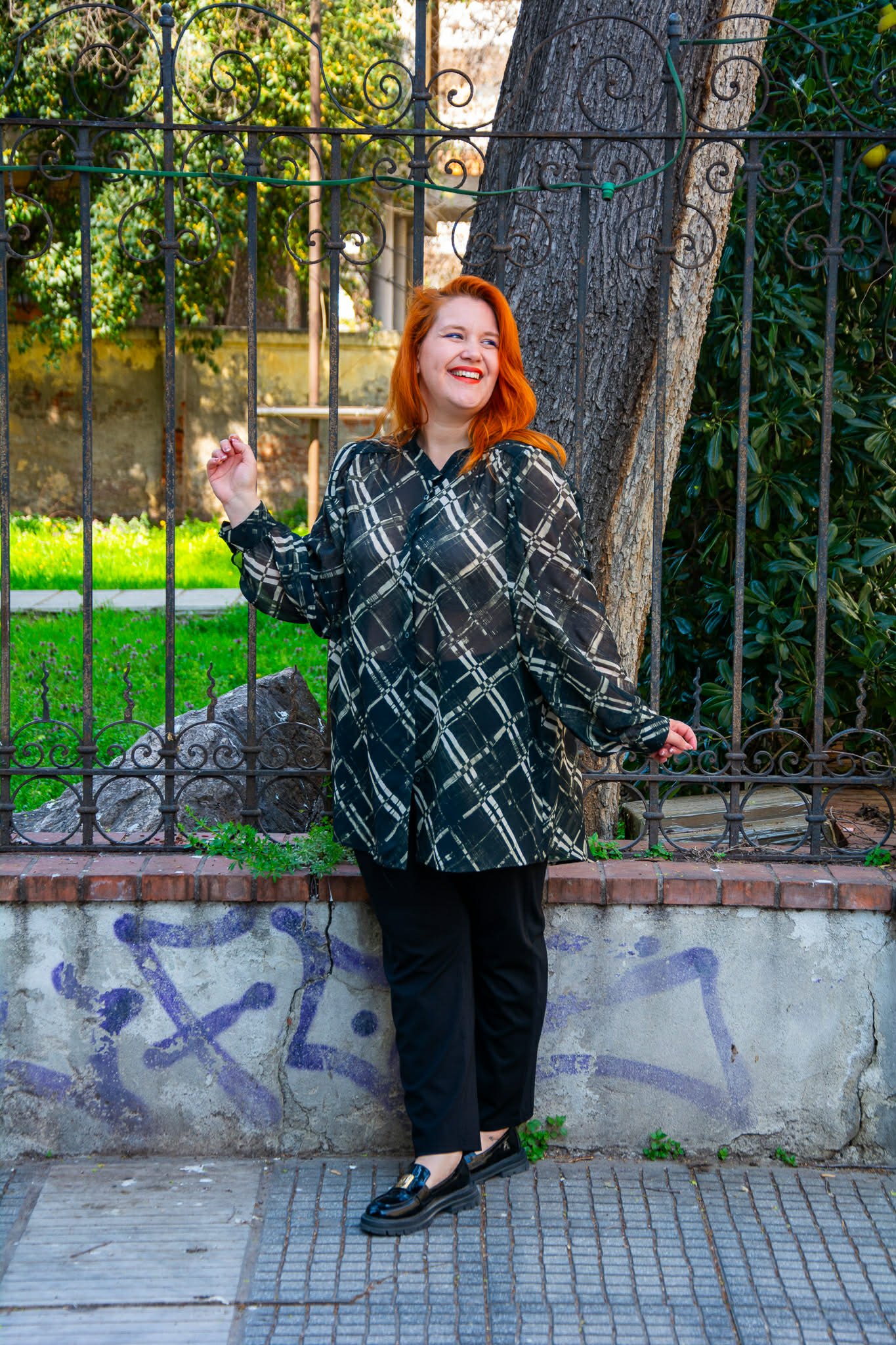 ΠΟΥΚΑΜΙΣΟ ΜΕ ΙΔΙΑΙΤΕΡΟ ΜΑΝΙΚΙ ΚΑΙ ΜΑΟ ΓΙΑΚΑ - Image 2